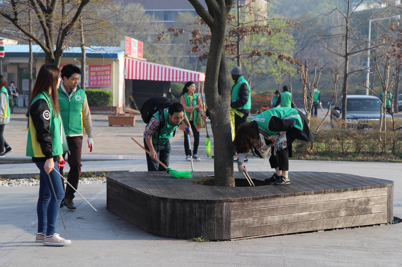 Saemaul Monthly Cleaning Campaign April 2016