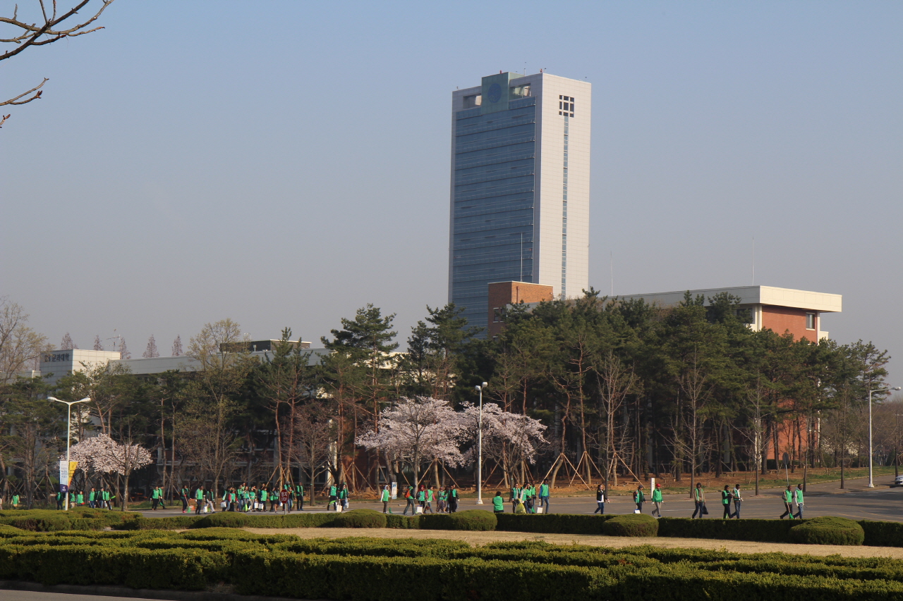 Saemaul Monthly Cleaning Campaign April 2016